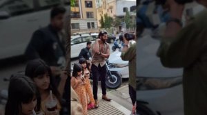 Karanvir Bohra With wife Teejay Sidhu Daughters and Sara Afreen Khan comes to Celebrate Mothers Day