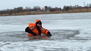 Практический урок по спасению провалившегося под лед