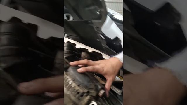 replacement of radiator on Toyota Camry and replacement of alternator on Lexus 460 смотреть онлайн