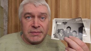Видео про бумажные фотографии про моих одноклассников и про меня