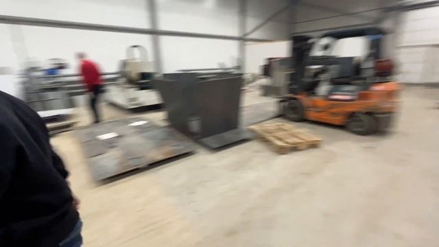 22.  Без кран балки тяжело/ Продолжили строить офис/ У нас появилась аптечка) смотреть онлайн