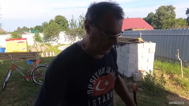 Купил отраву,бой муравьям и завтрак.)) смотреть онлайн