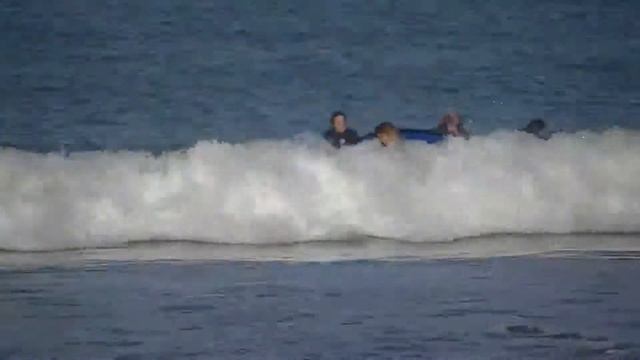 Immy, Misha and Jess Surfing смотреть онлайн