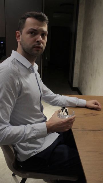 Alex herrington смотреть онлайн