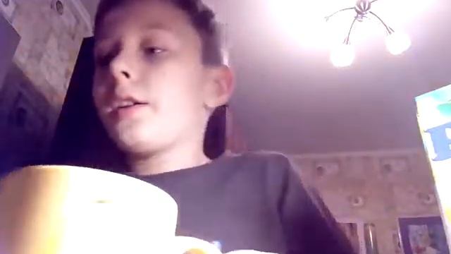 Перше відео смотреть онлайн