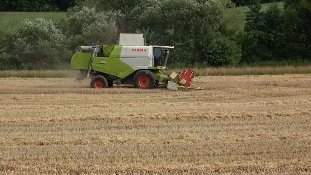 [Claas Doppelpack] Claas Lexion 570 und Tucano 570 beim Hafer Dreschen bei Langenselbold смотреть онлайн