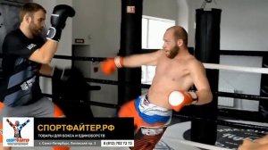 Профессиональные бойцы против качка  Professional fighters versus the muscleman