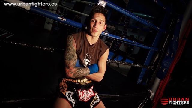 Alvaro Araujo. Luchador profesional de Muay Thai смотреть онлайн
