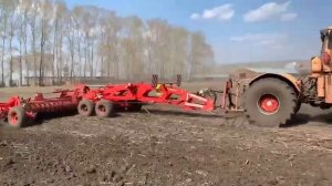 Работа дисковой бороны Дукат 9