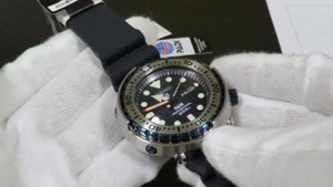 LIMITED RELEASE Seiko PADI Marinemaster Tuna SBBN039