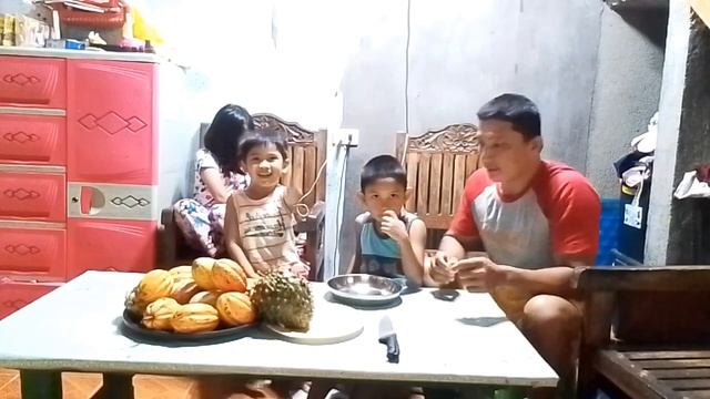 Harvest Ng bunga ng CACAO sa tabi Ng sapa kasama mga kids смотреть онлайн