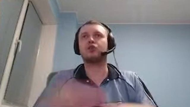 Папич втирает работягам какую-то дичь