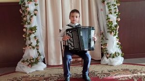 Глеб Мясников 1) Р. Калимуллин "Кот и я любим танцевать", " Коза-дереза" 2) М. Блантер "Моя любимая