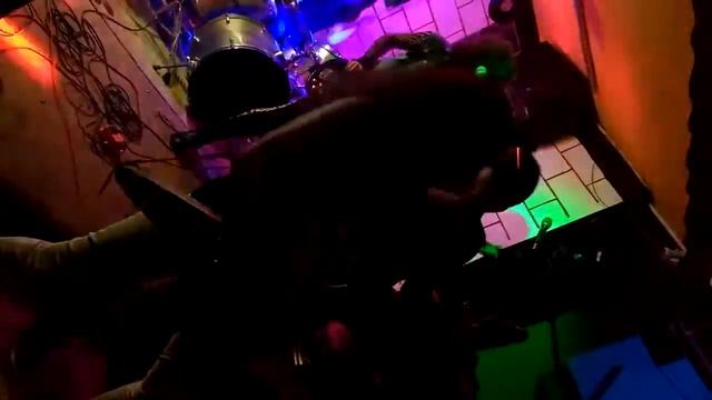 Fire Ratt slip of the lip смотреть онлайн