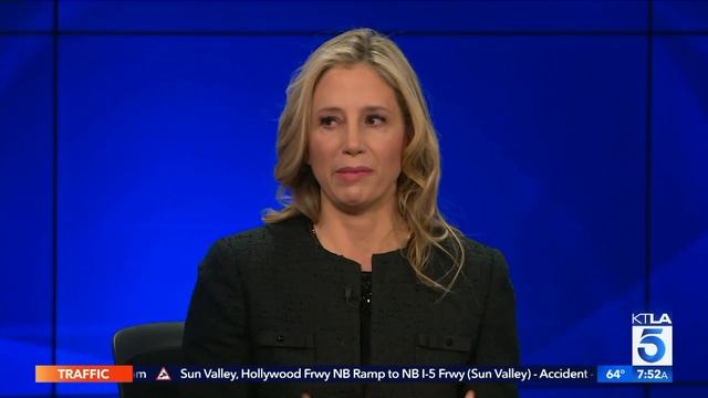Actress Mira Sorvino Discusses Harvey Weinstein Sexual Allegations смотреть онлайн