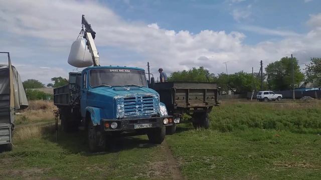 подготовка к посевной 2022 г. разгрузка элитных семян АО кургансемена. пшеница. ячмень