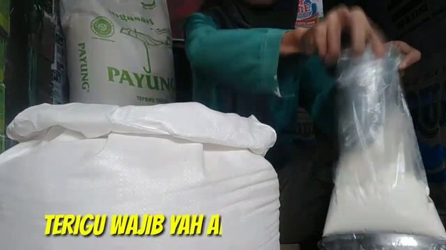 Cara Membungkus Tepung Terigu Dengan Sangat Cepat||Toko jb Agen Sembako Murah смотреть онлайн