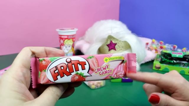 Balas Hello Kitty, Cola, Uva, Maçã, Bolachas Tronco De Árvore e Frozen Experimentando смотреть онлайн