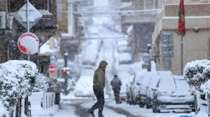 Баку накрыла метель, движение транспорта затруднено. Стоит ли ждать улучшения погоды?