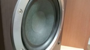 Усилитель исполняет частоту 1 герц с музыкой Yello  - Out Of Daun.