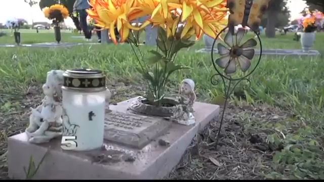 Valley Funeral Home Hosts Dia De Muertos Celebration смотреть онлайн