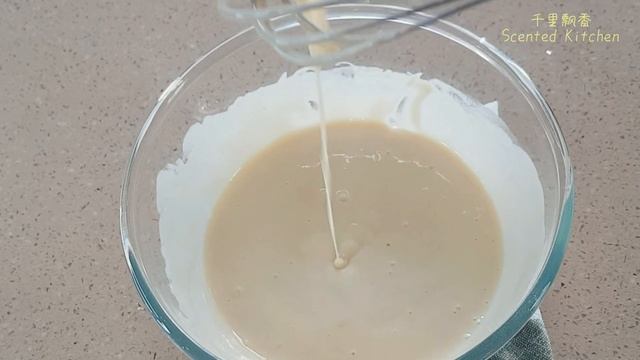 Pancake／"Nga Kuih‘’／With Honeycomb texture／薄煎饼／‘’呀糕‘’／蜂窝質感