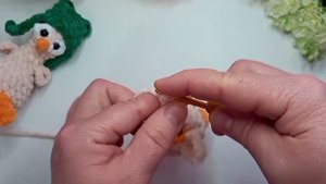 Игрушка плюшевый  гусь в шапке своими руками за 20 минут