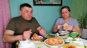 Глазами попробовал. Всю ночь в движении. Жизнь в деревне