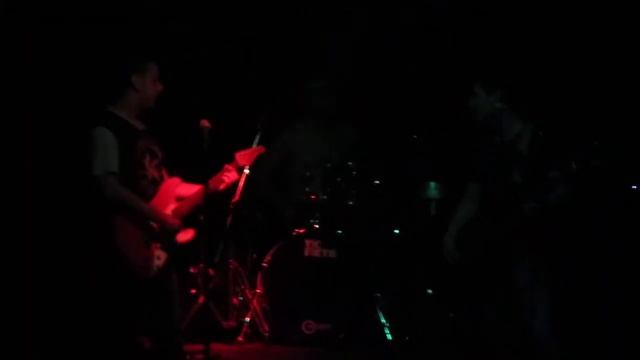 Los Últimos Romantikos [en vivo, Distorsion Bar] смотреть онлайн