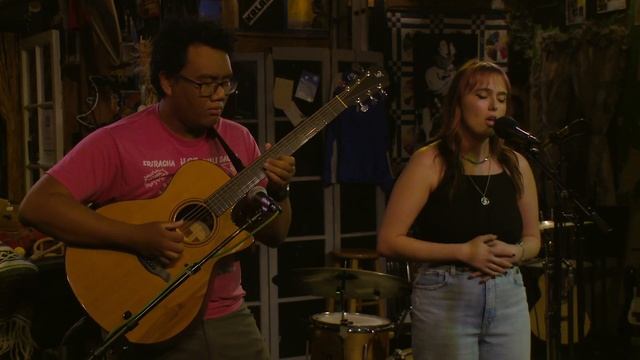 "Hate the Truth" by Sophie Marie played LIVE at Kulak's Woodshed смотреть онлайн