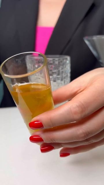 ГРУШЕВЫЙ Мартини для твоих посиделок с подружками: *смотри рецепт в первом закреплённом комментарии смотреть онлайн