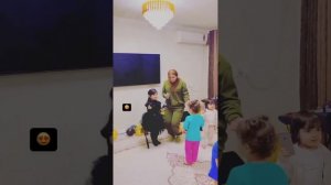 Ёсамин дар мехмонии Фарахноз ракси Фарахноз бо Ёсамин