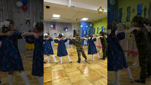 Патриотический танец: Мы!