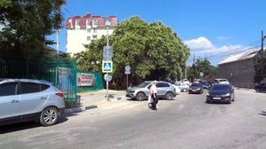 🐬 Крым, город Судак. Видео-обзор -- поход к рынку, тропа из дома к рынку ( 4 августа 2021 год ).