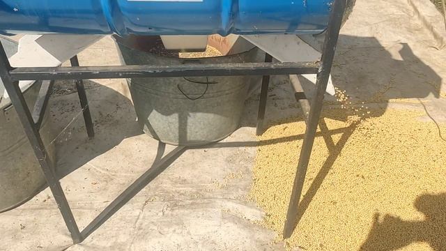 Ціна на сою. Загрузка гнучким шнеком у склад смотреть онлайн