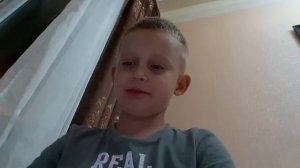 Матвея Николаева завтра день рождения а его друг уезжает одним друг остался Федя