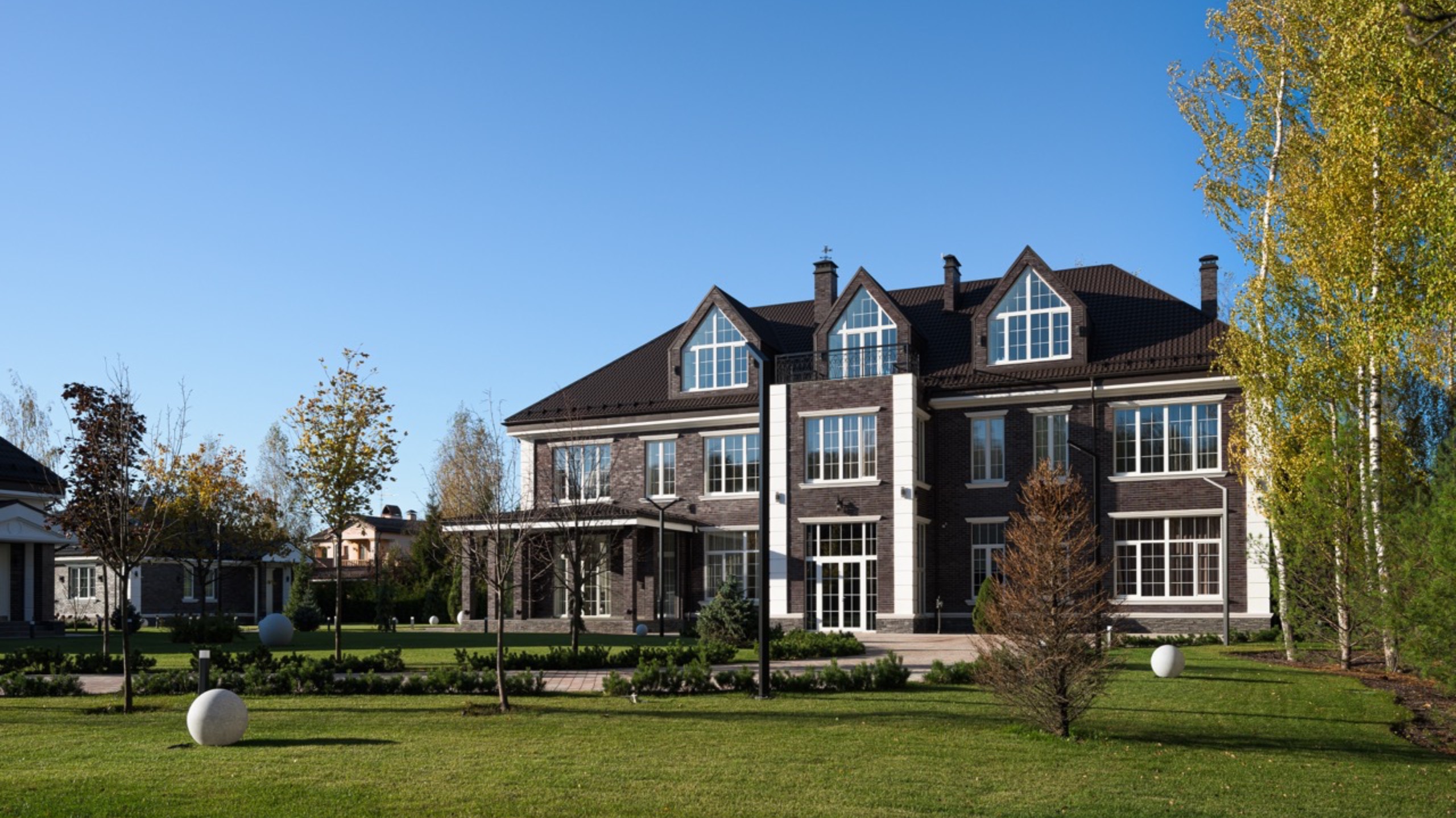 Реализованный проект 2-этажного дома с мансардой в КП Пестово смотреть онлайн