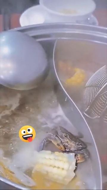 Когда вариш суп а краб решил поесть кукурузы. Краб со стальными яйцами смотреть онлайн