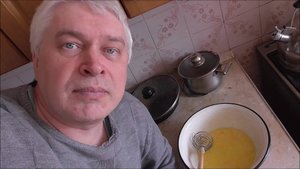 Я замешиваю тесто для блинов. Пеку блины. Геннадий Горин