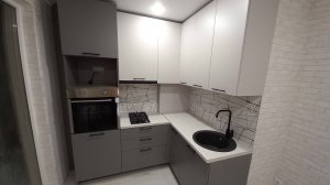 Стильная кухня серого цвета