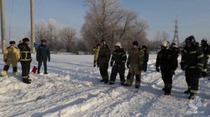 Соревнования по зимнему боевому развертыванию среди бойцов первого пожарно-спасательного отряда