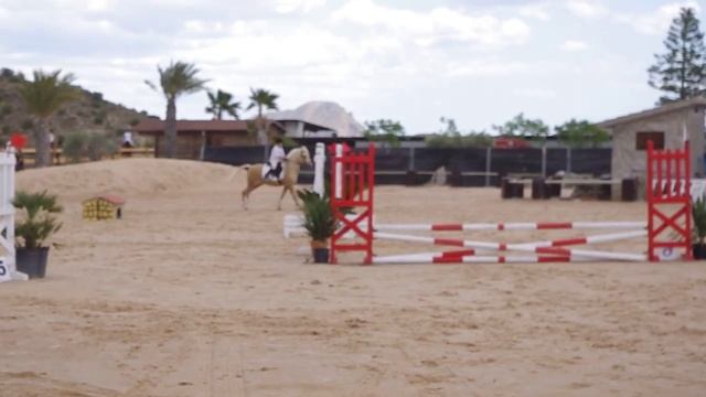 Lieke (Valverde) concursa en Vargas y Cutillas смотреть онлайн