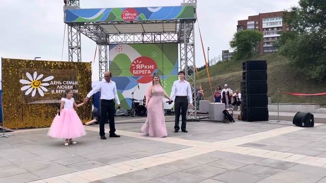 Семья Ивановых - «Над Россией моей» #годсемьи