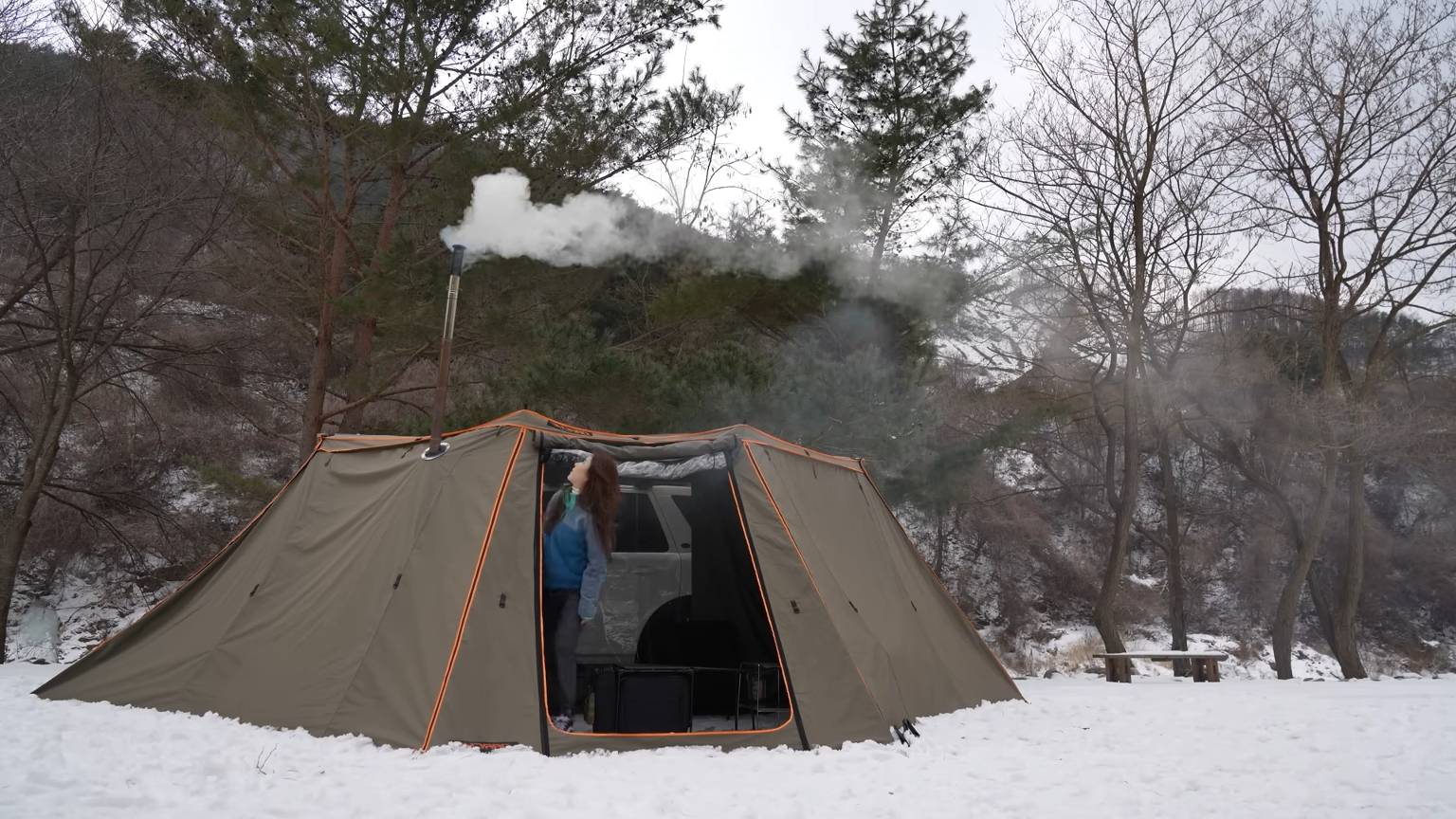 Ночевка в машине, зимний кемпинг, ,,щепочница,, греет смотреть онлайн