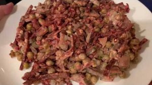 Салат со свеклой и куриной печенью