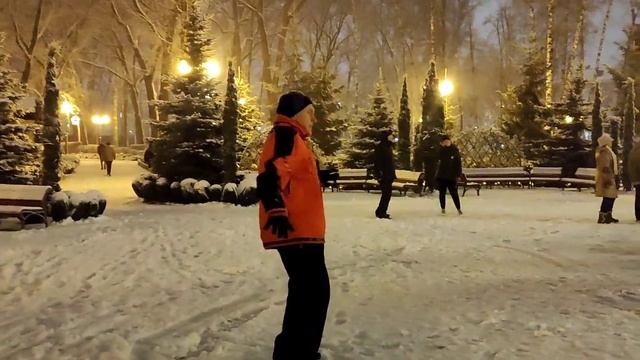 ТЫ МОЙ БУКЕТ РЯБИНЫ! ТАНЦЫ В ПАРКЕ ГОРЬКОГО ХАРЬКОВ СЧАСТЛИВЫЕ ДНИ смотреть онлайн