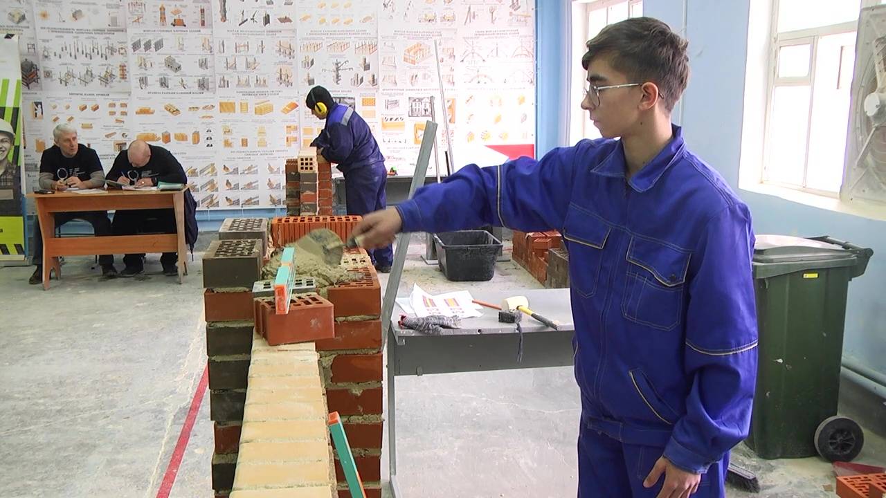 БУДУЩИЕ ПРОФЕССИОНАЛЫ