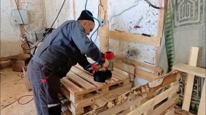 Съёмка производственного цеха изготовления паллетов.