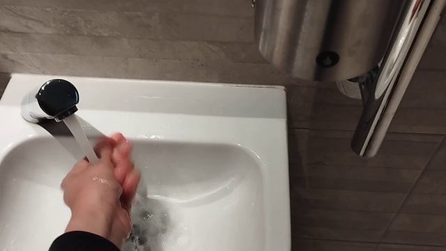 Airdri Contour and Lovair Airfury hand dryers: The Mall, Carrickmines Retail Park 🚹 and ♿🚼 смотреть онлайн