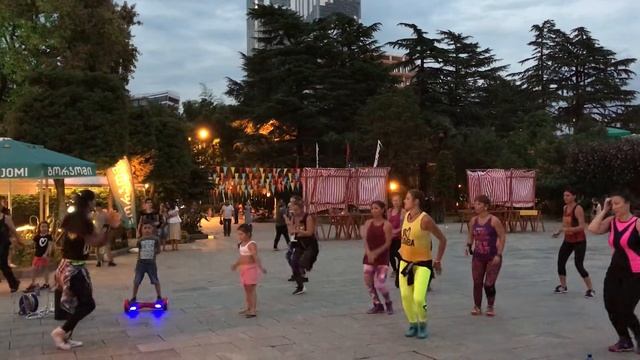 Zumba® | Mira Sharbakova | Warm-up смотреть онлайн